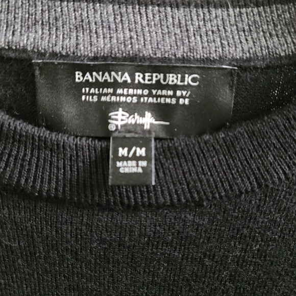 Banana Republic Merino Wool Sweater - Picture 2 of 2